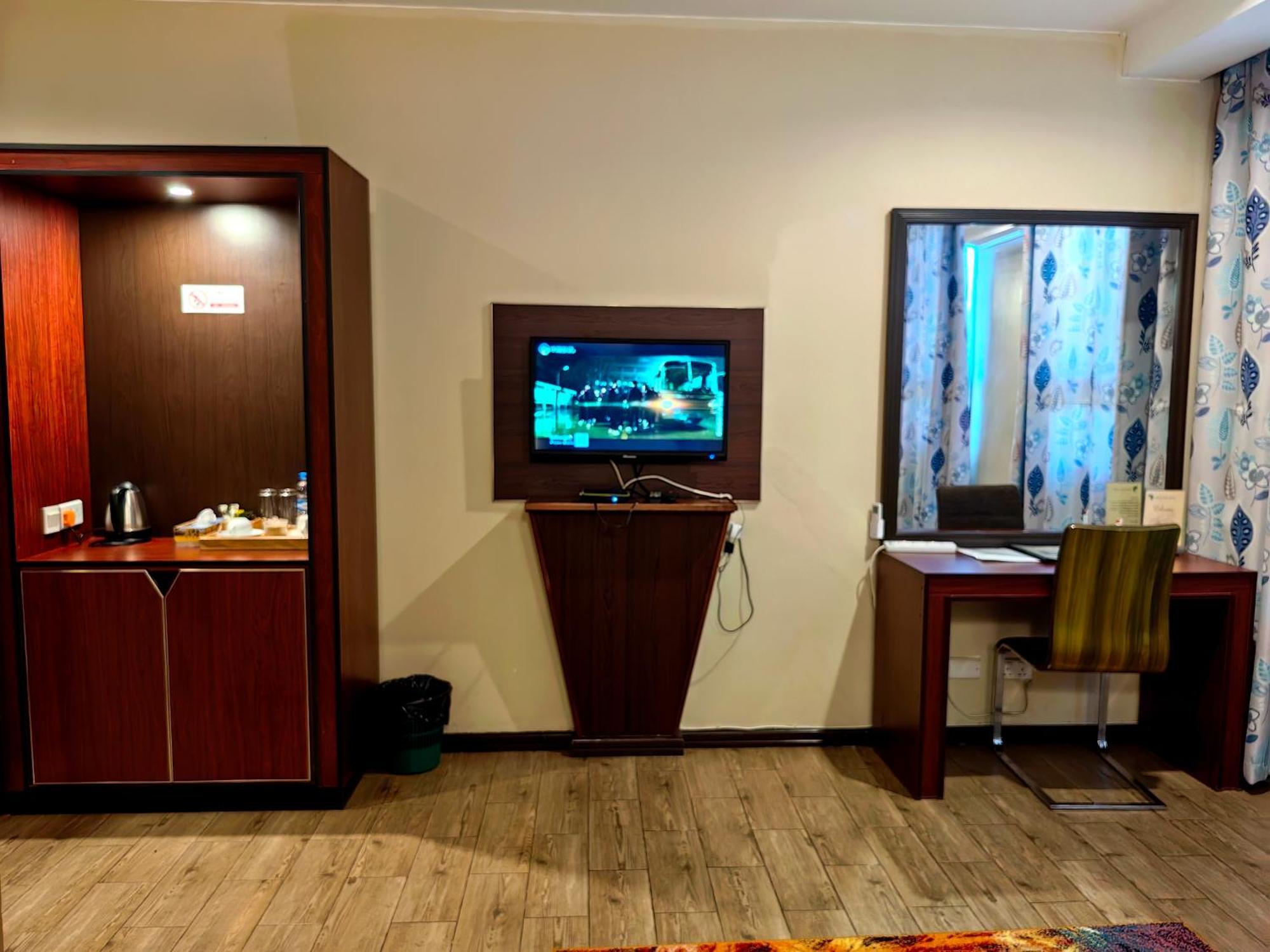 Great Wall Hotel Дар-эс-Саламе Экстерьер фото
